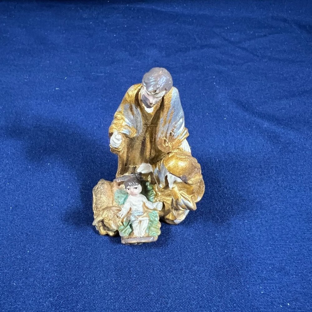 Vintage Hand-Painted Nativity Figurine Set Featuring Holy Family & Manger Scene